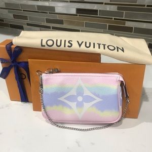 Louis Vuitton mini pochette Escale